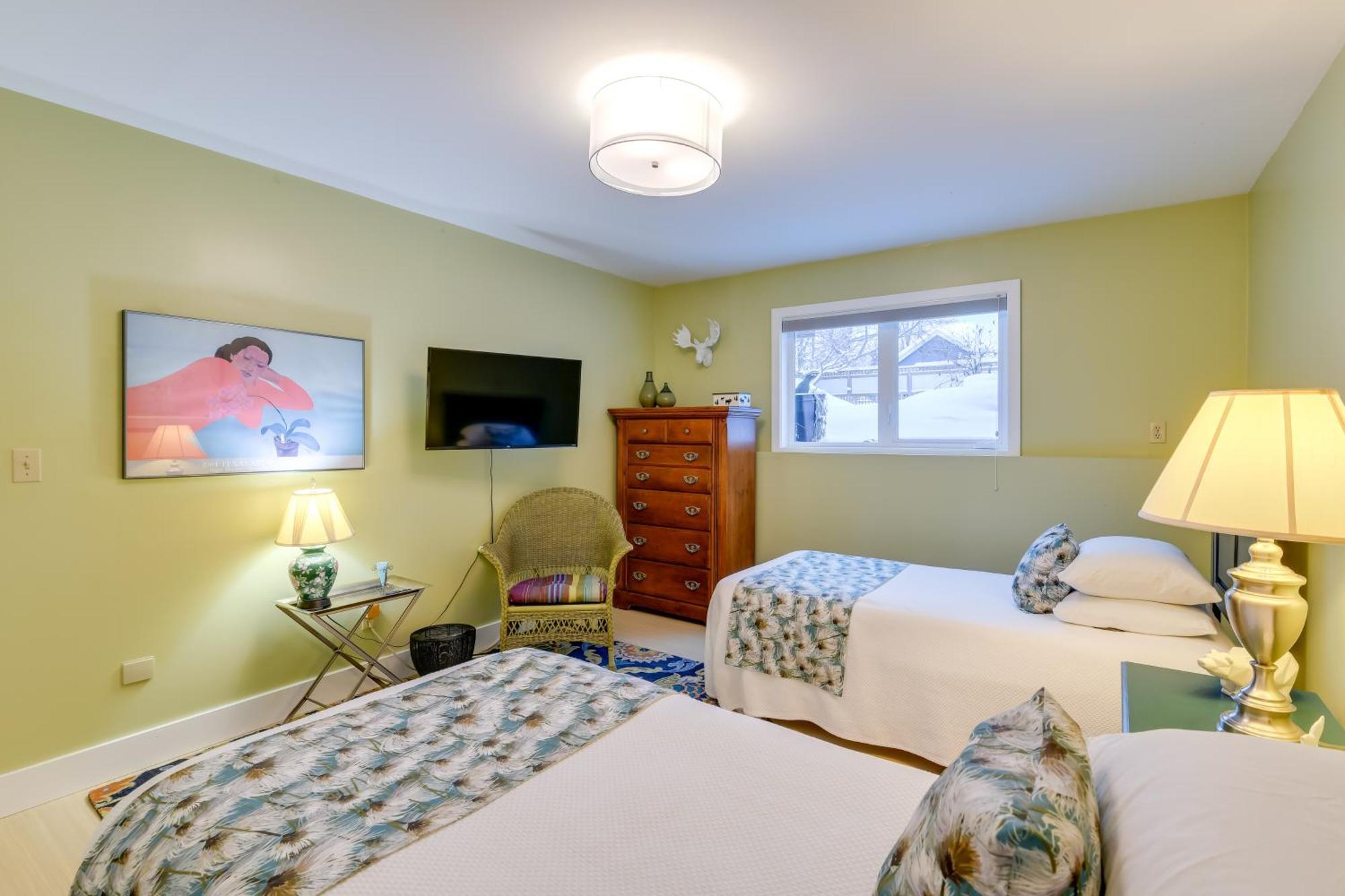 Anchorage Vacation Rental Near Coastal Trail! Екстериор снимка